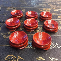 Đế gỗ trưng quả cầu phong thủy cho tiệm vàng
